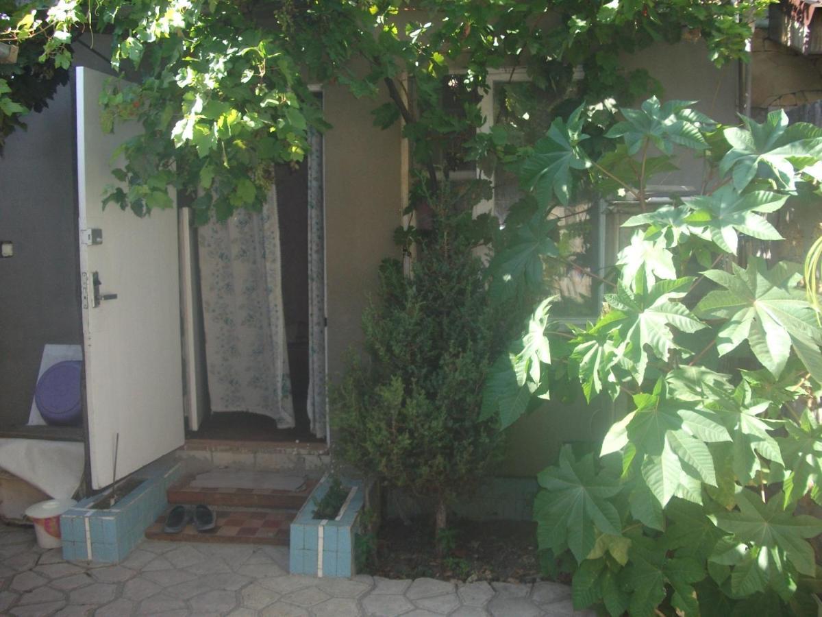 Apartments On Fedorova Odessa Exterior photo